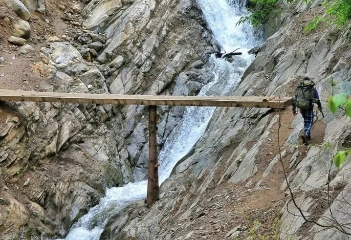 kheerganga track