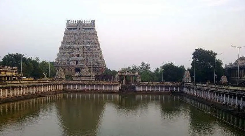 panoramic view of ekambareshwar temple.