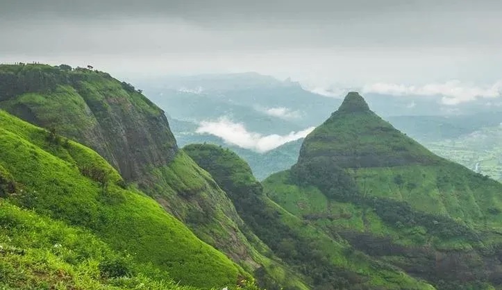 lonavala hill station of maharashtra.