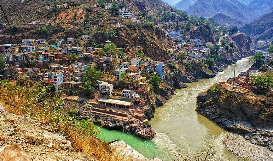 confluence of alaknanda and bharirathi in devprayag.