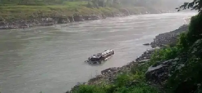 a bus fell into the trishuli river in nepal.