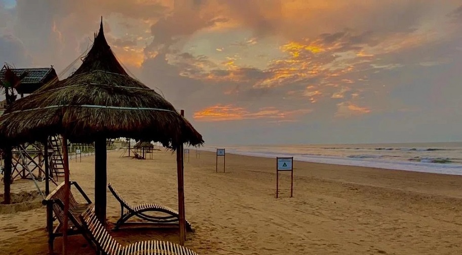 golden beach of puri.