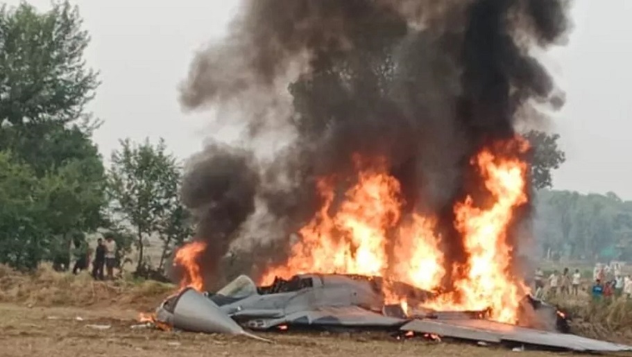 air force's mig-29 crashes in agra