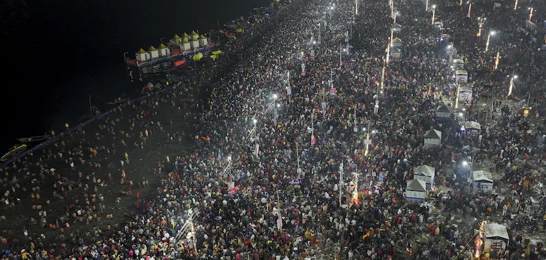 stampede in mahakumbh 2025